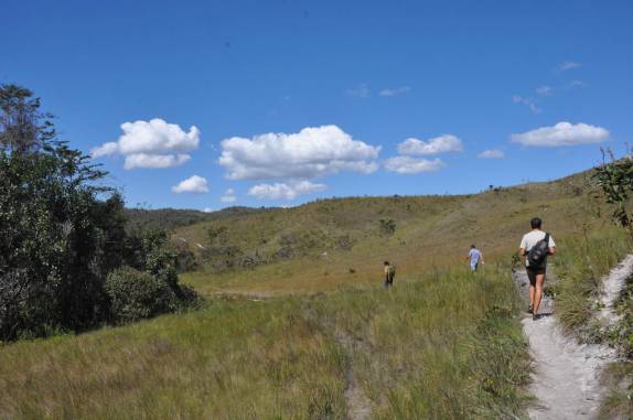 Trilha para a Cachoeira Sta Bárbara, na Chapada dos Veadeiros, região de Cavalcante - GO